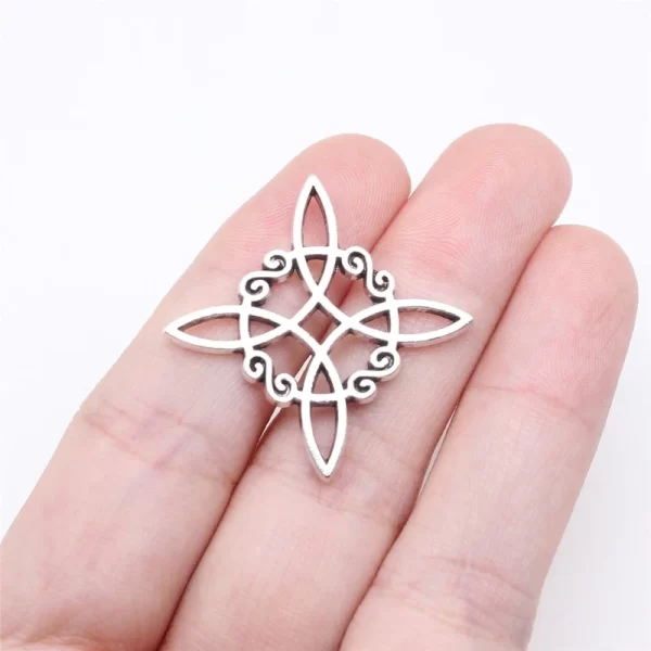 10-pcs Witches Knot/Celtic Knot/Irish Knot Amulet